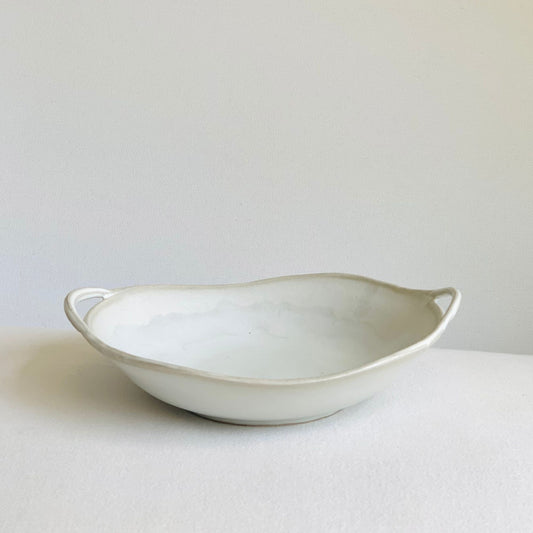 Wavy Bowl with Handles in Salt White