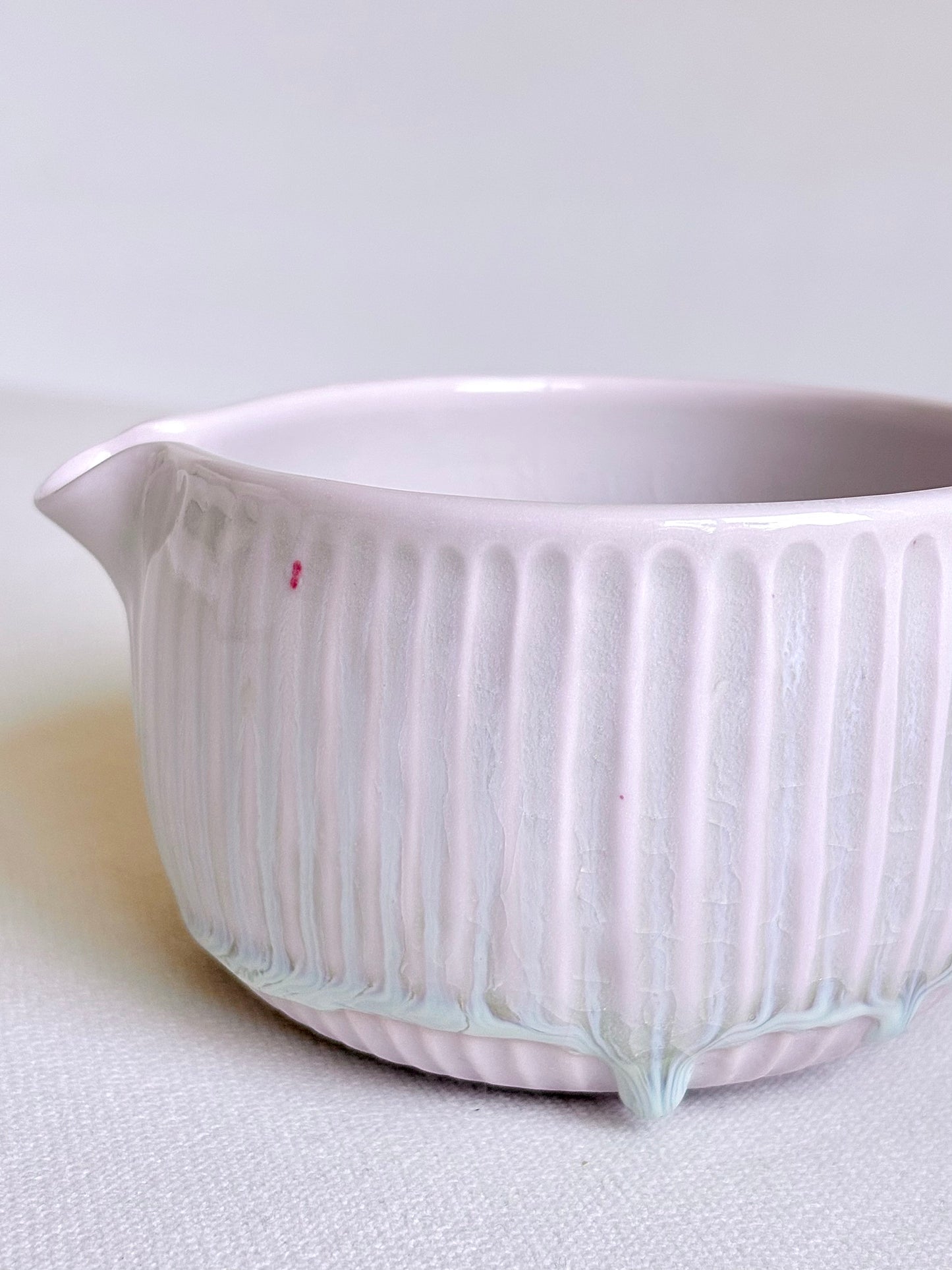 Fluted Porcelain Matcha Bowl - Pink